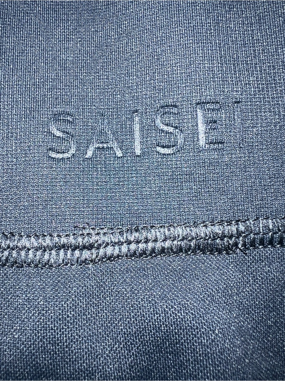 SAISEI Seamless Sculpt 4” Biker Shorts Size Small